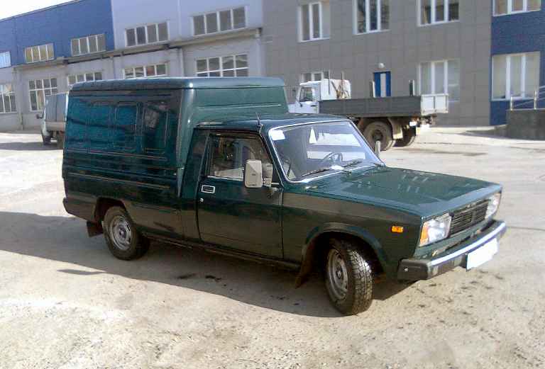 Заказ грузовой машины для транспортировки вещей : Одежда и обувь из Уфы в Санкт-Петербург