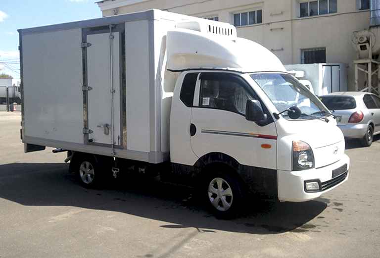 Заказать грузовой автомобиль для доставки вещей : Мебель из Хабаровска в Находку