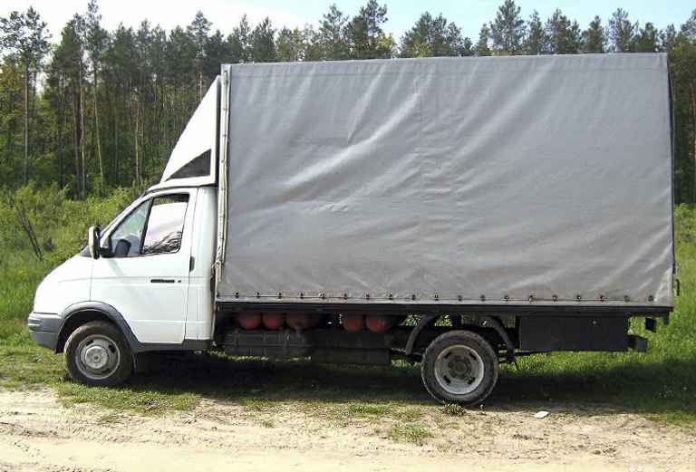 Заказ грузового такси для перевозки двери из Санкт-Петербург в Санкт-Петербург