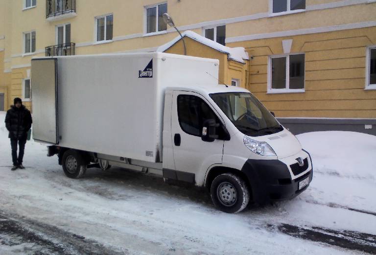 Отвезти шкаф холодильник 5 коробок на дачу из Москва в Москва